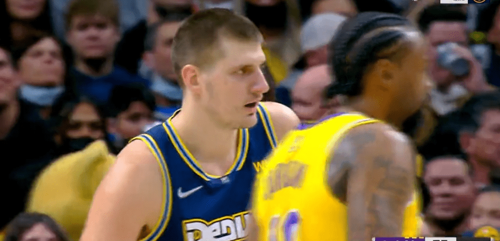 谢泼德半场出战，表现略显低迷（谢泼德仅出战半场，状态不佳）