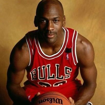 每体：拉菲尼亚是巴萨非卖品，个人目标赢得欧冠和2026年世界杯（每体：巴萨不出售拉菲尼亚，他剑指欧冠与2026年世界杯冠军）