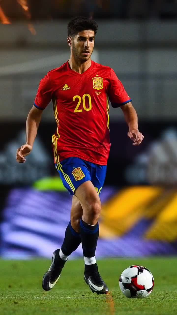 韦德：亚历山大造犯规的方式没问题 他足够聪明知道如何得到哨子（韦德称亚历山大造犯规合理：他足够聪明，知道如何博得吹罚）