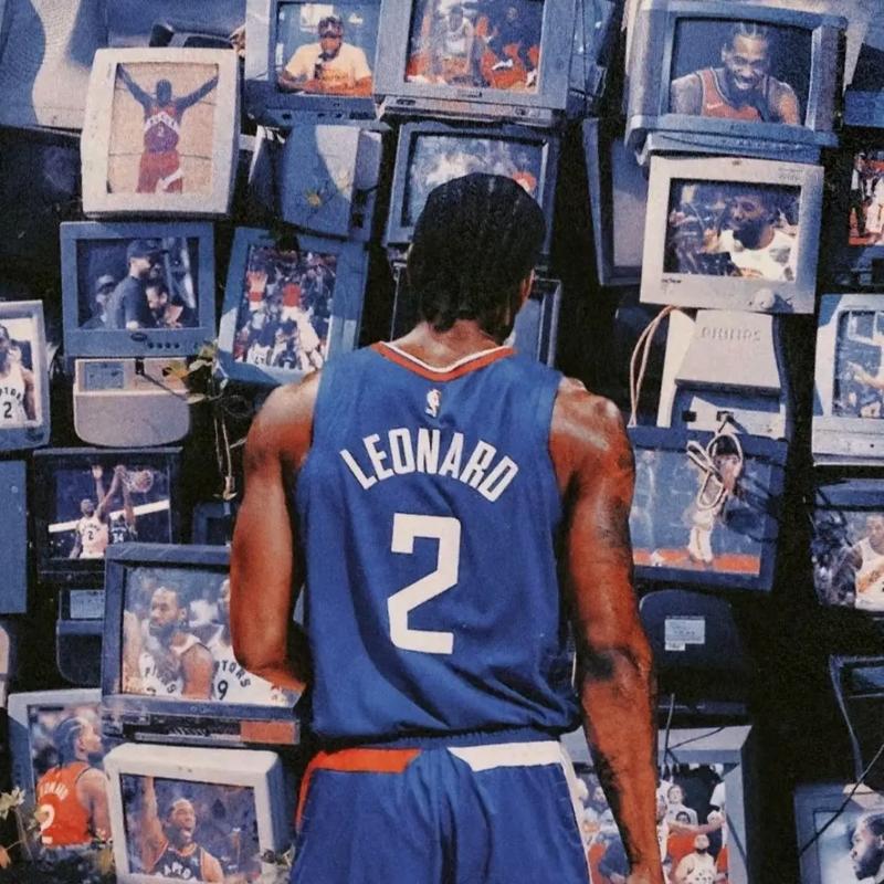 另一个半球的思念，奥斯卡晒出在家观看海港亚冠比赛照片（远隔半球仍心系海港，奥斯卡在家观战亚冠晒照）