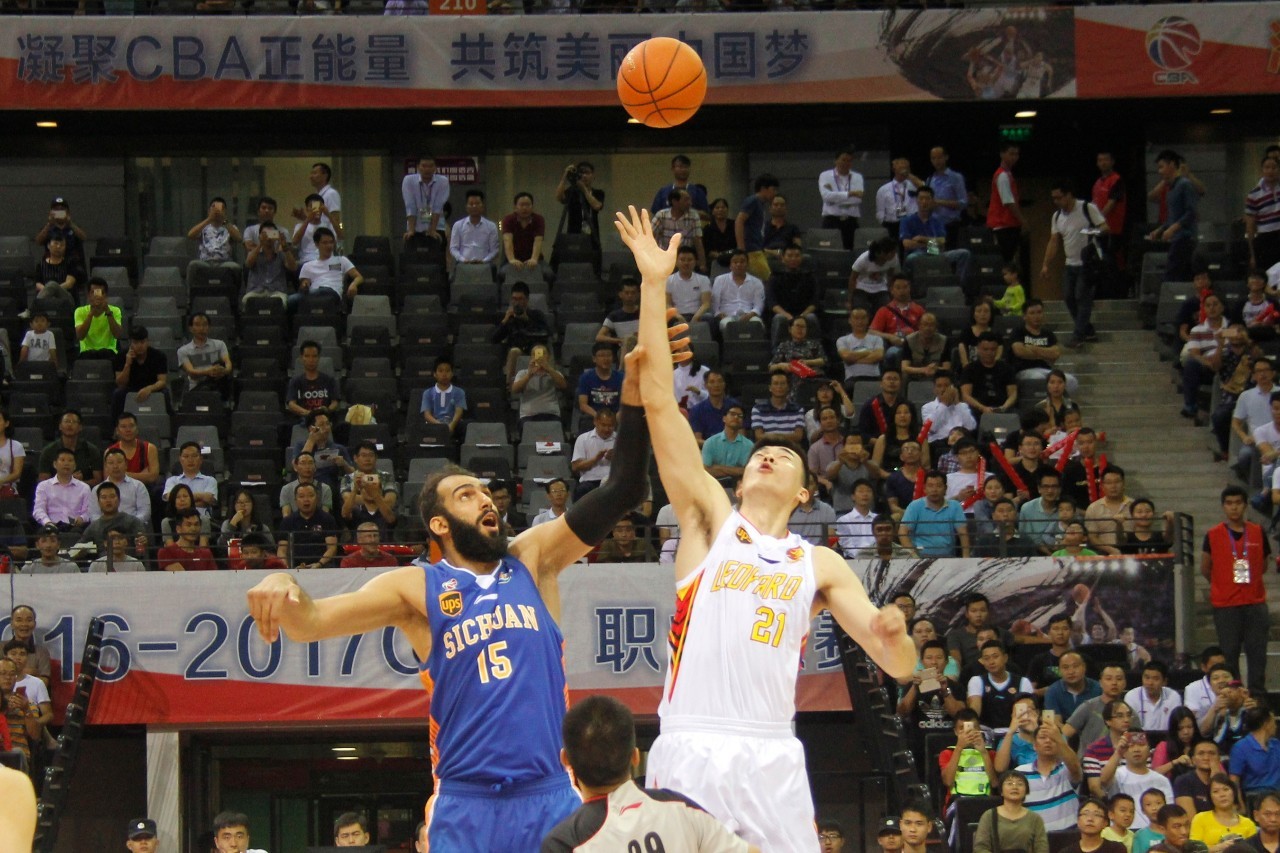 FIFA发布的世界杯赛程以美东时间计算，比北京时间慢12小时（FIFA世界杯赛程采用美东时间，较北京时间晚12小时）