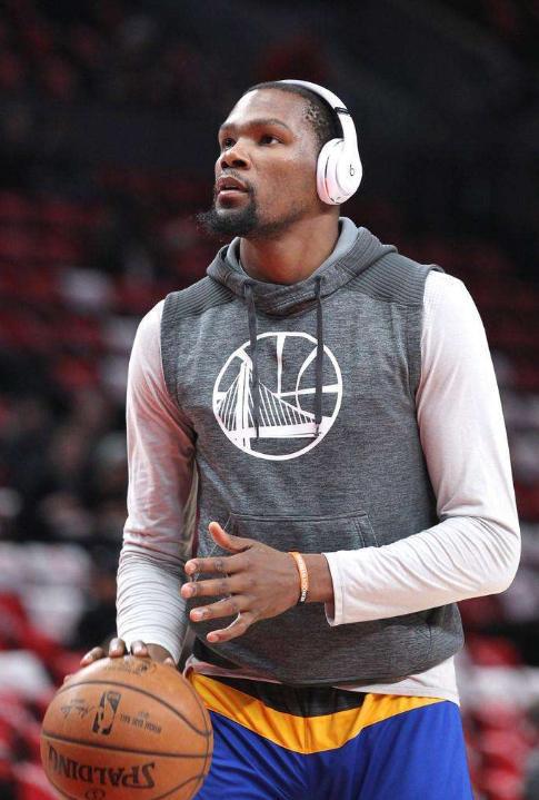 连续三场燃尽局！哈登31+5+8+2难救主，快船三节投降28分惨败魔术（三连崩！哈登砍31+5+8+2仍难回天，快船三节缴械28分惨负魔术）