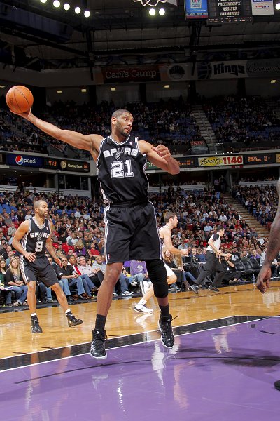 津媒：李嗣镕又帅又能打，首秀4分钟进球排名津门虎队史第一（津媒：李嗣镕颜值实力兼具，首秀4分钟破门位列津门虎队史第一）