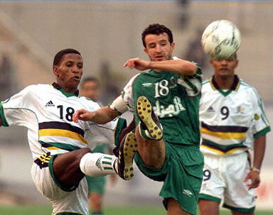 国足新帅战术引发讨论（国足新帅战术成热议话题）